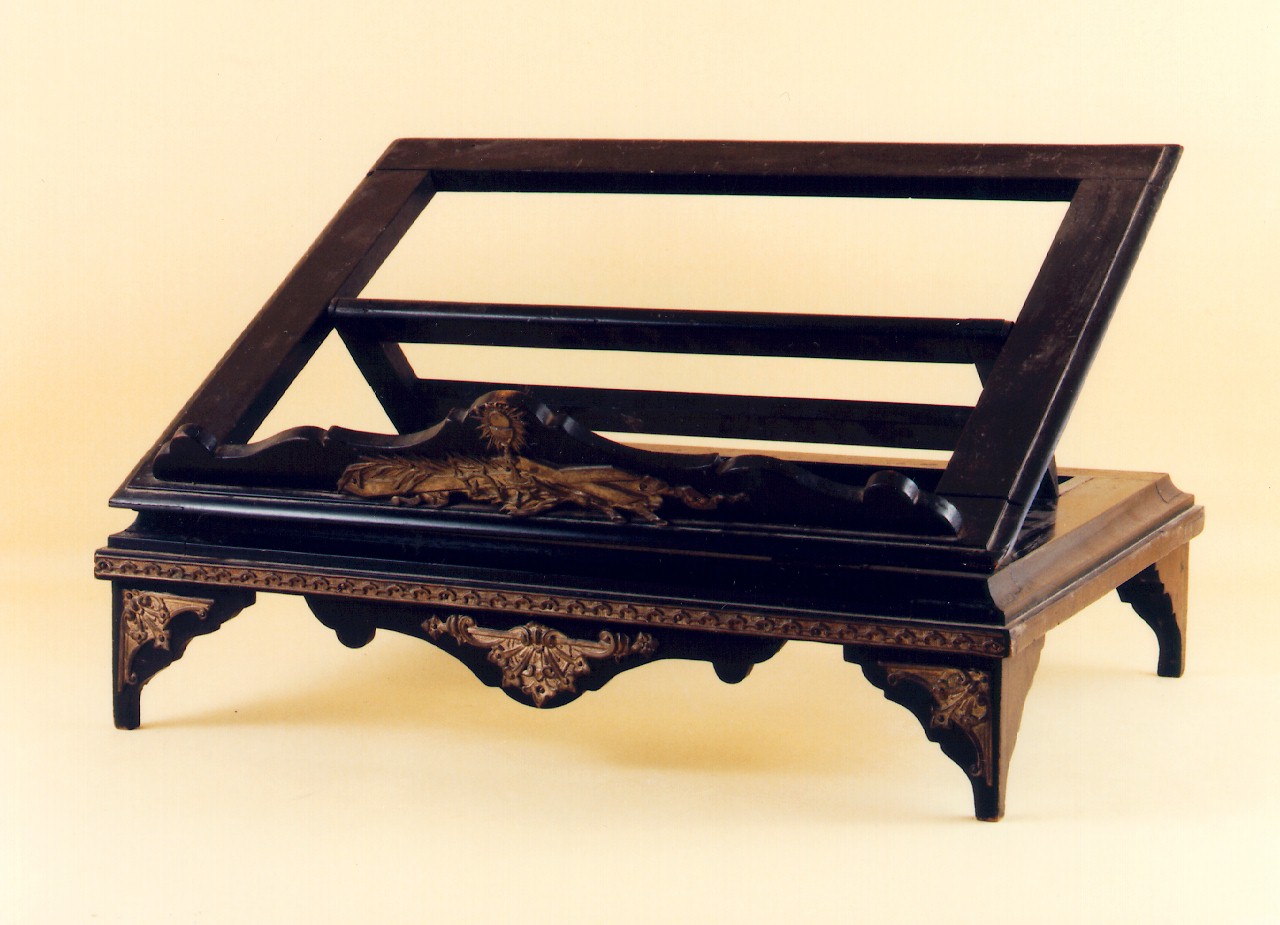 leggio d'altare - ambito cappuccino (primo quarto sec. XX)