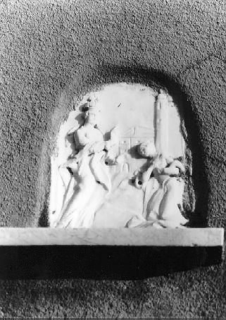 MADONNA CON SANTO INGINOCCHIATO (rilievo) - ambito apuoversiliese (sec. XIX)