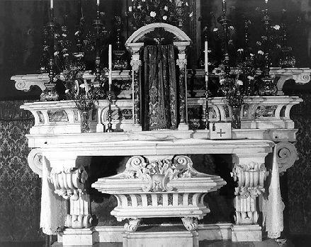 altare maggiore - bottega apuana (sec. XVIII)