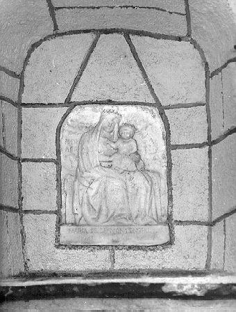 Madonna di Montenero, Madonna con Bambino (rilievo) - bottega italiana (sec. XIX)