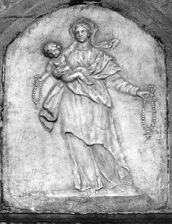 MADONNA DEL ROSARIO (rilievo) - bottega italiana (sec. XVIII)