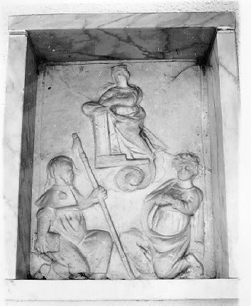 MADONNA CON SAN ROCCO E SANTA LUCIA ? (rilievo) - ambito apuoversiliese (secc. XVII/ XVIII)