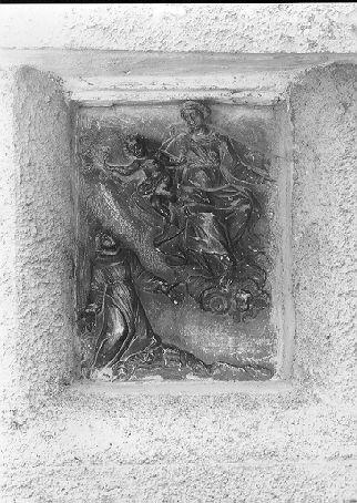 MADONNA DEL ROSARIO CON SANT'ANTONIO DA PADOVA (rilievo) - ambito apuoversiliese (secc. XVII/ XVIII)