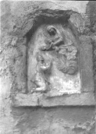 Madonna con Bambino (rilievo) - ambito apuoversiliese (sec. XVII)