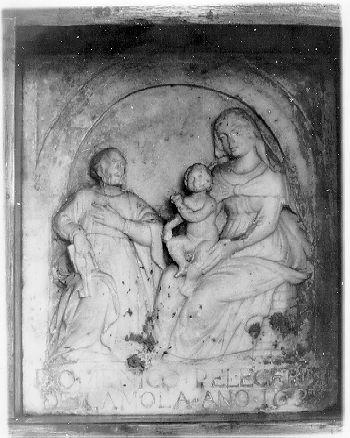 MADONNA CON BAMBINO E SAN PIETRO (rilievo) - ambito apuoversiliese (secondo quarto sec. XVII)