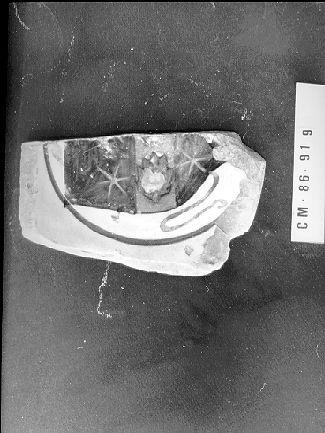 piatto, frammento - bottega italiana (secc. XV/ XVI)