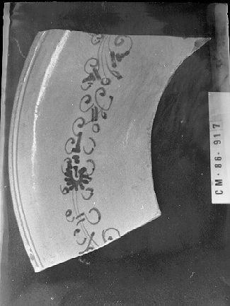 piatto, frammento - bottega italiana (secc. XV/ XVI)