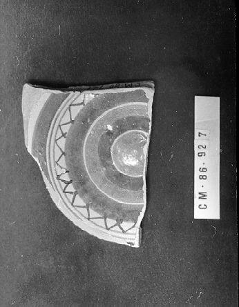 piatto, frammento - bottega italiana (secc. XV/ XVI)