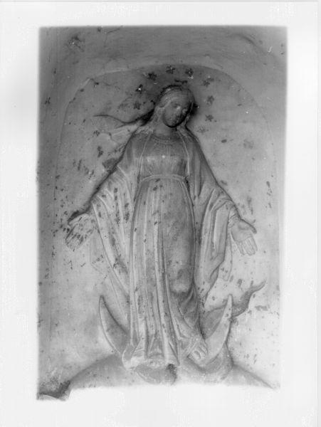 IMMACOLATA CONCEZIONE (rilievo) - bottega apuana (sec. XX)