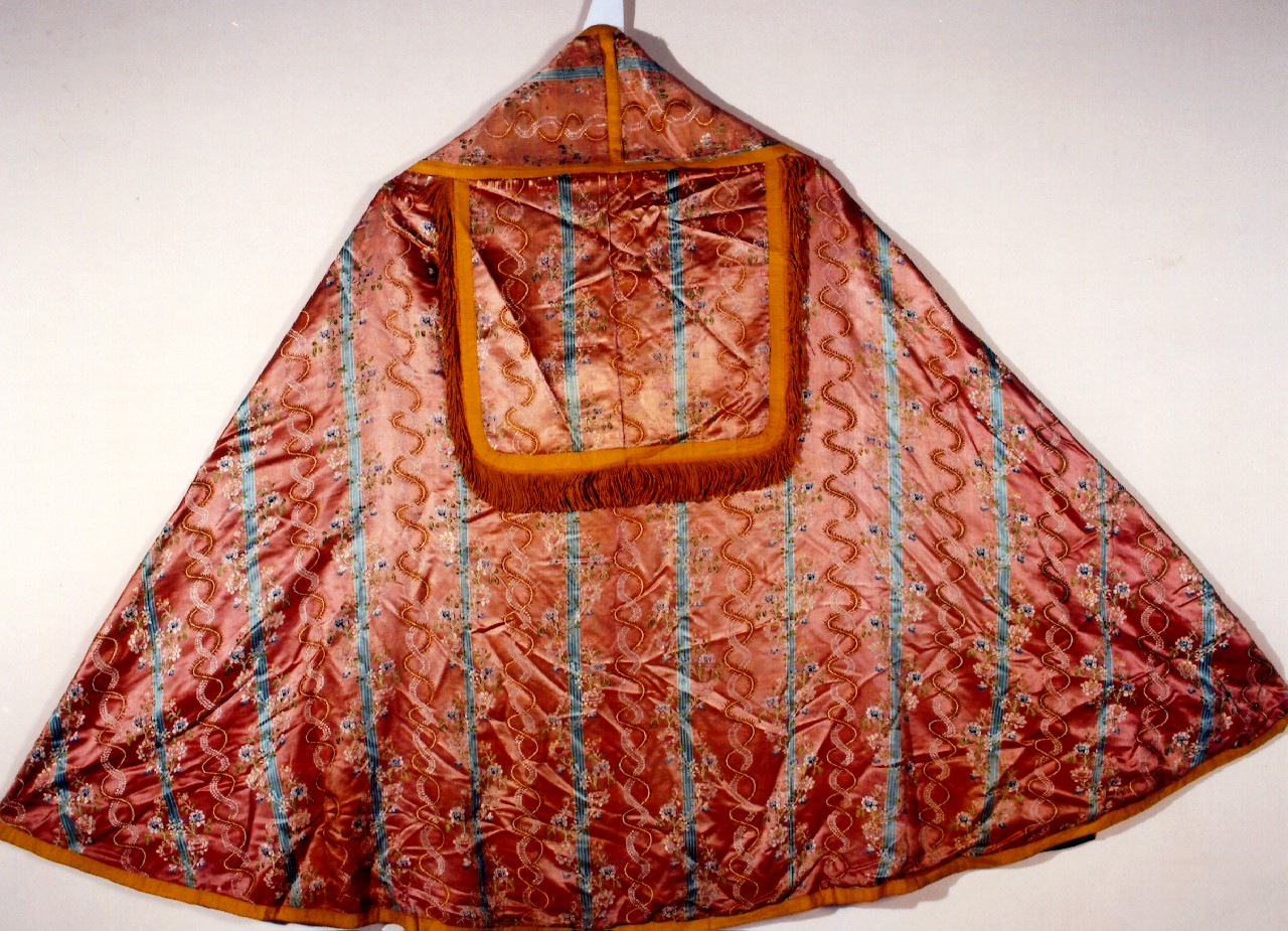 piviale - manifattura siciliana (Seconda metà sec. XIX)