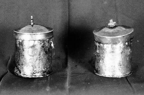 vasetti per oli santi, serie - bottega toscana (sec. XVIII)