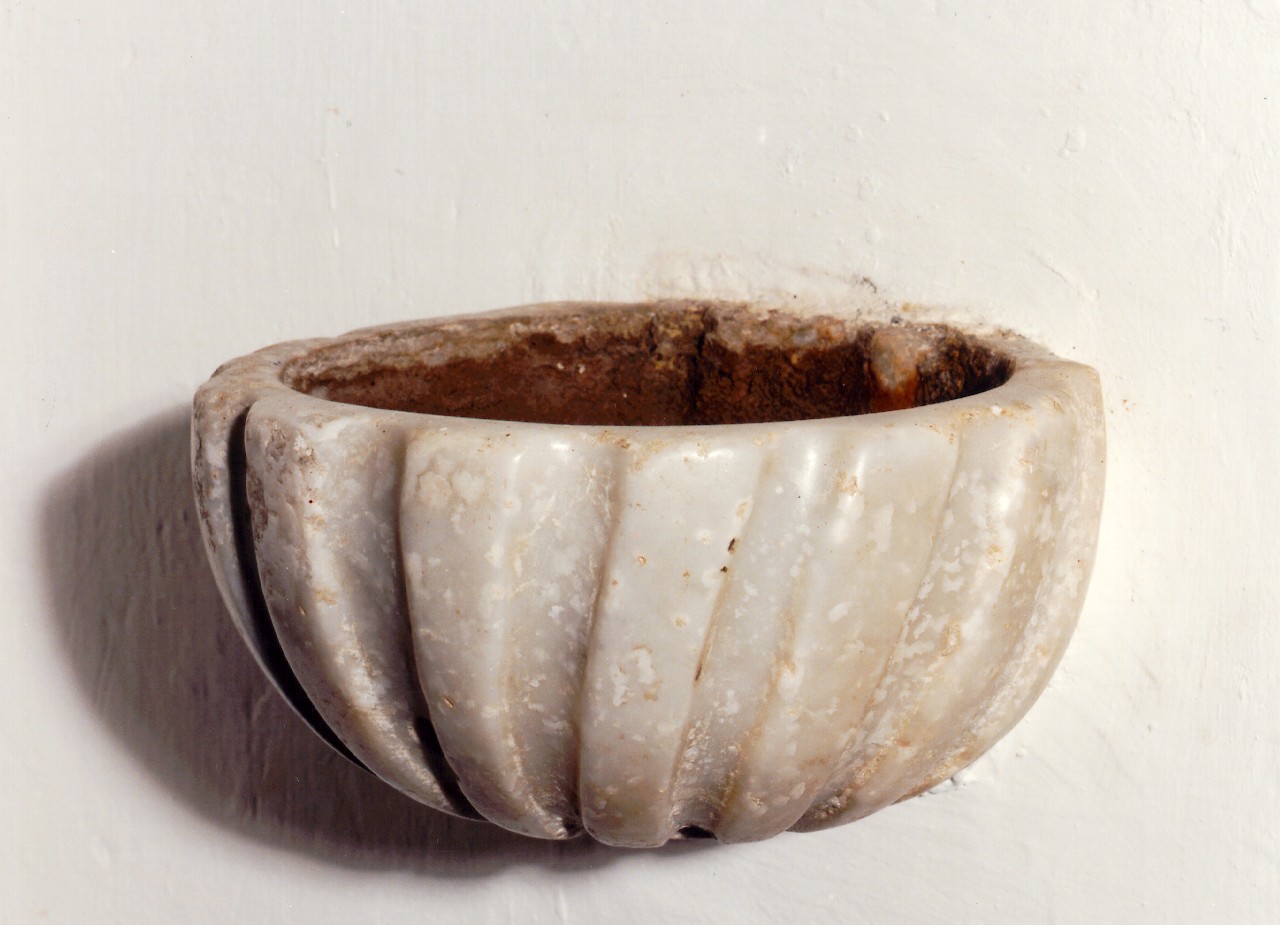 acquasantiera da parete - ambito siciliano (sec. XIX)