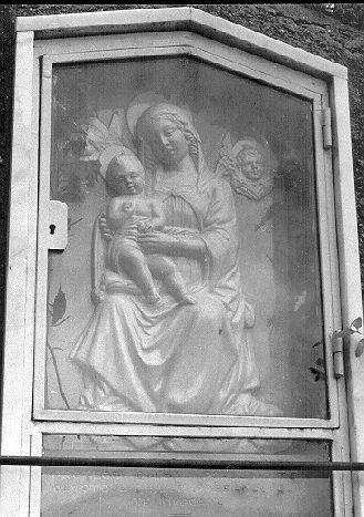 Madonna con Bambino (rilievo) - bottega toscana (sec. XX)