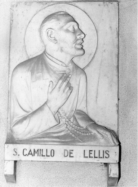 SAN CAMILLODE LELLIS (rilievo) - bottega italiana (terzo quarto sec. XX)