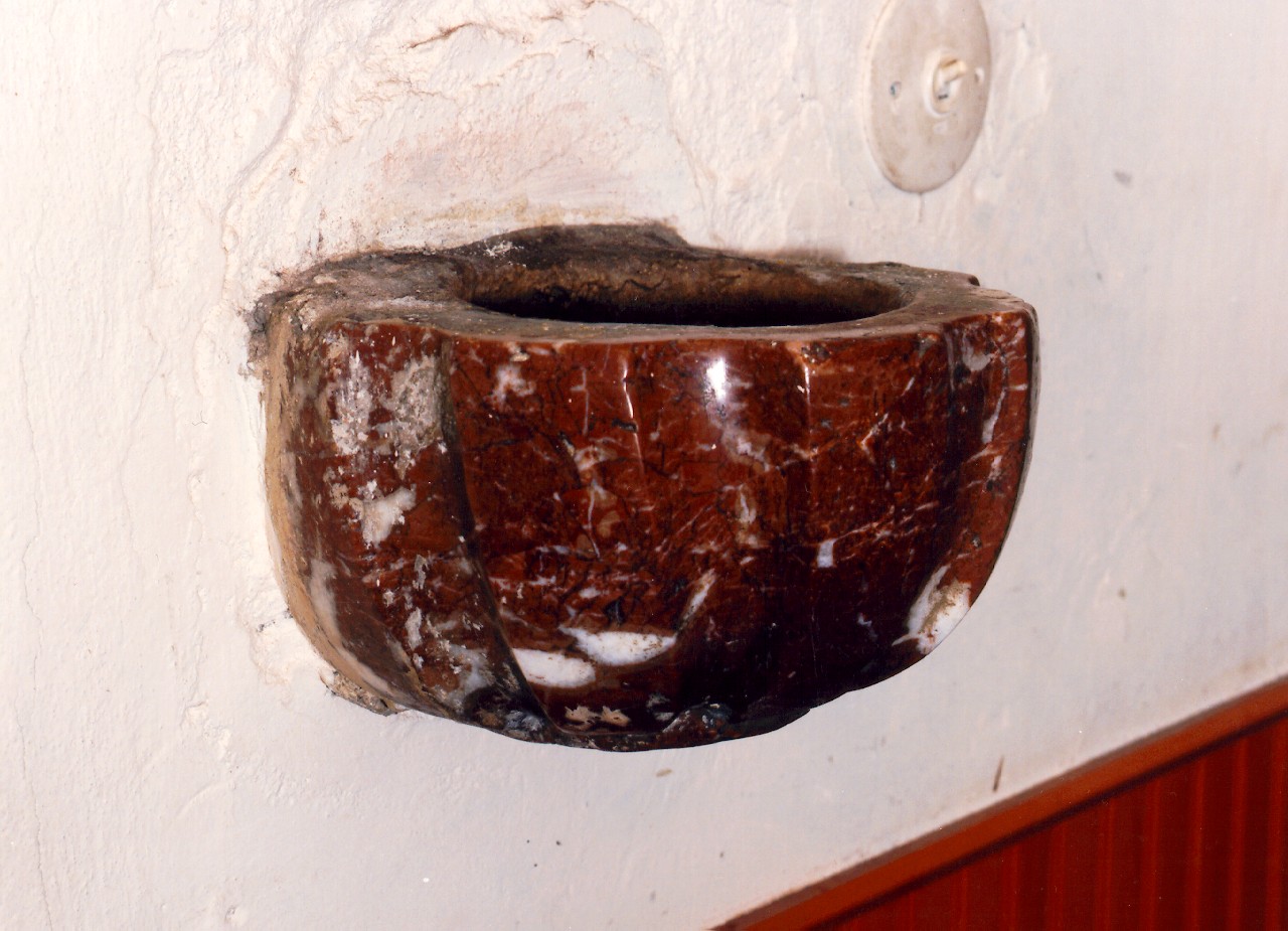 acquasantiera da parete - ambito siciliano (sec. XIX)