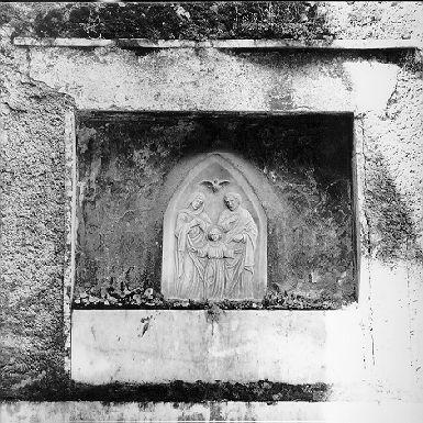 SACRA FAMIGLIA (rilievo) - bottega italiana (sec. XX)