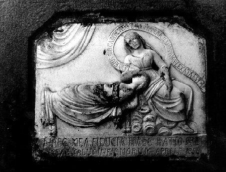 Madonna della Salute, Madonna (rilievo) - ambito apuoversiliese (sec. XIX)