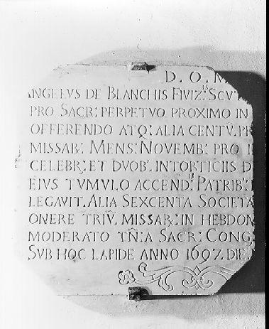 lapide, frammento - bottega italiana (sec. XVII)