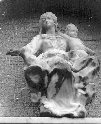 MADONNA CON BAMBINO (statua) - bottega italiana (sec. XVIII)