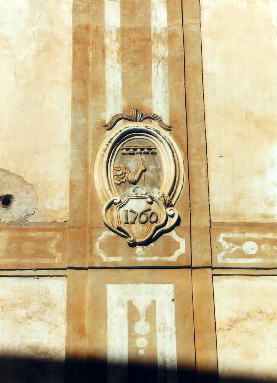 stemma gentilizio (rilievo) - ambito siciliano (sec. XVIII)