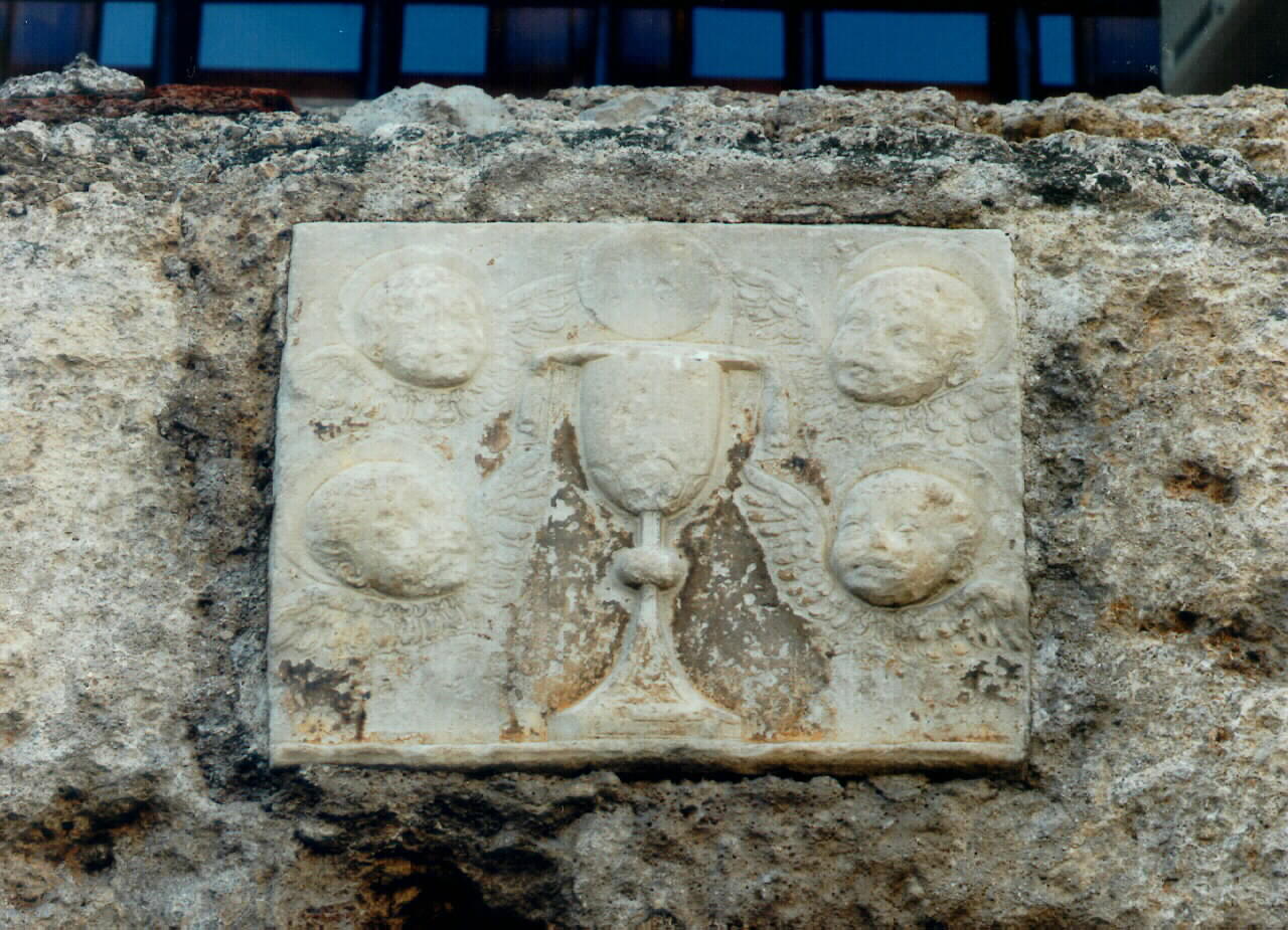 calice eucaristico tra cherubini (rilievo) - ambito siciliano (Seconda metà sec. XVII)
