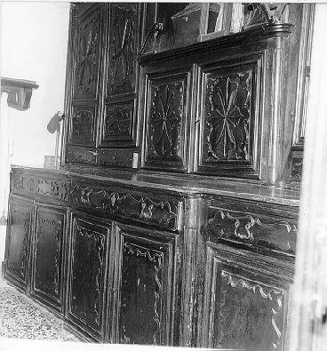 armadio da sacrestia - bottega italiana (inizio sec. XVIII)