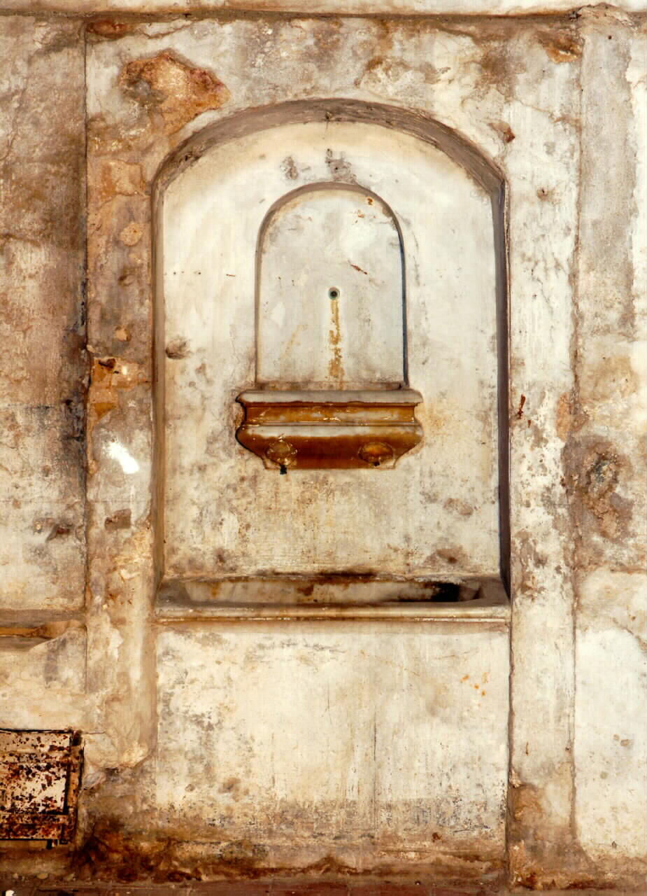 LAVABO DA SACRESTIA - ambito siciliano (Seconda metà sec. XVII)