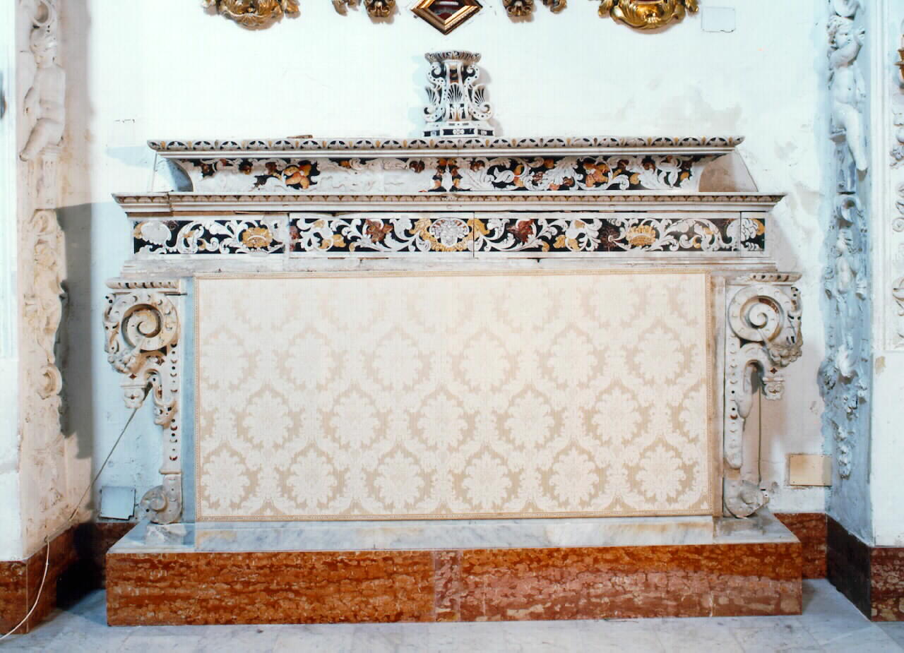 altare - a blocco - ambito siciliano (Prima metà sec. XVIII)