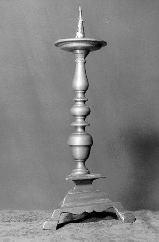 candelabro, serie - bottega italiana (secc. XVII/ XVIII)