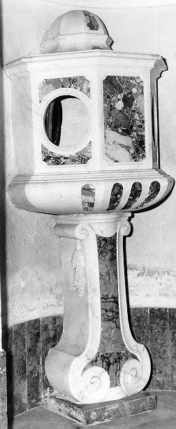 fonte battesimale - ambito apuoversiliese (sec. XVIII)