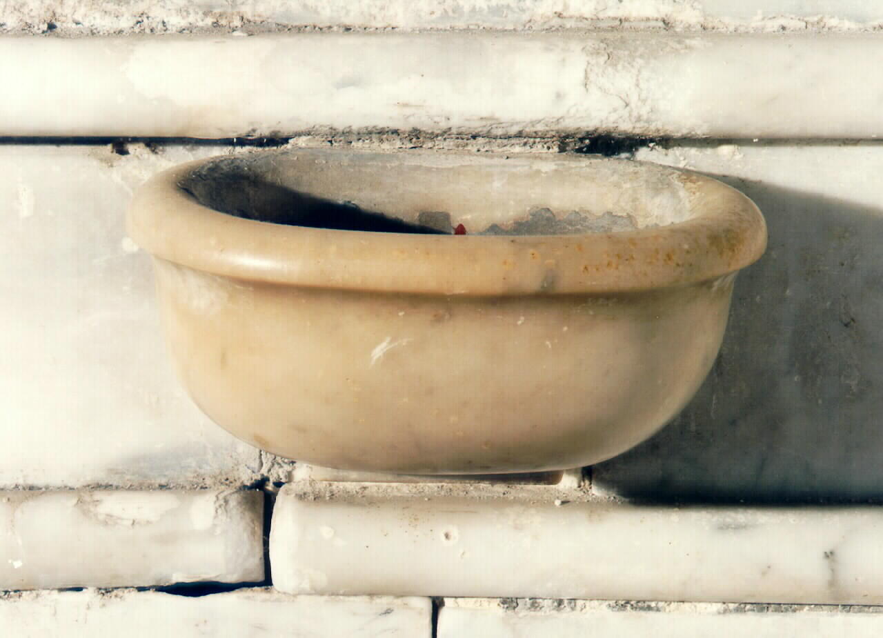 acquasantiera da parete - ambito siciliano (sec. XVII)