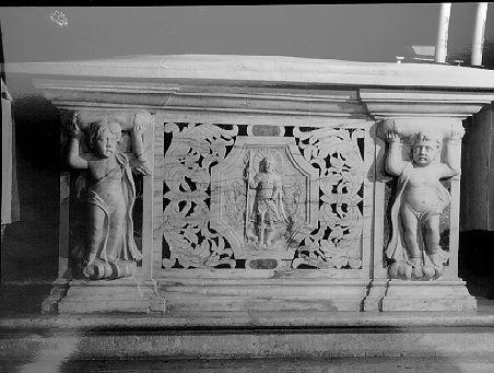 altare maggiore - bottega apuana (sec. XVIII)