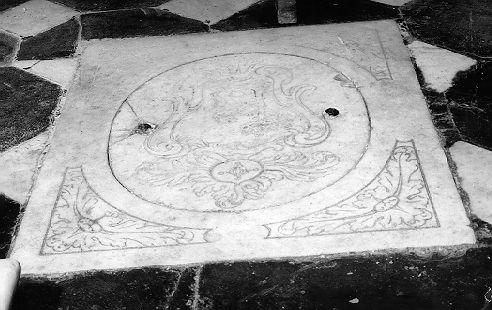 lastra tombale - bottega italiana (secc. XVII/ XVIII)