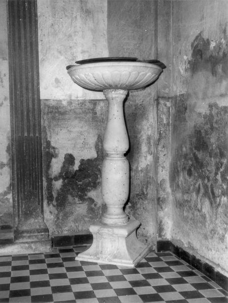 acquasantiera - a fusto - bottega italiana (sec. XVII)