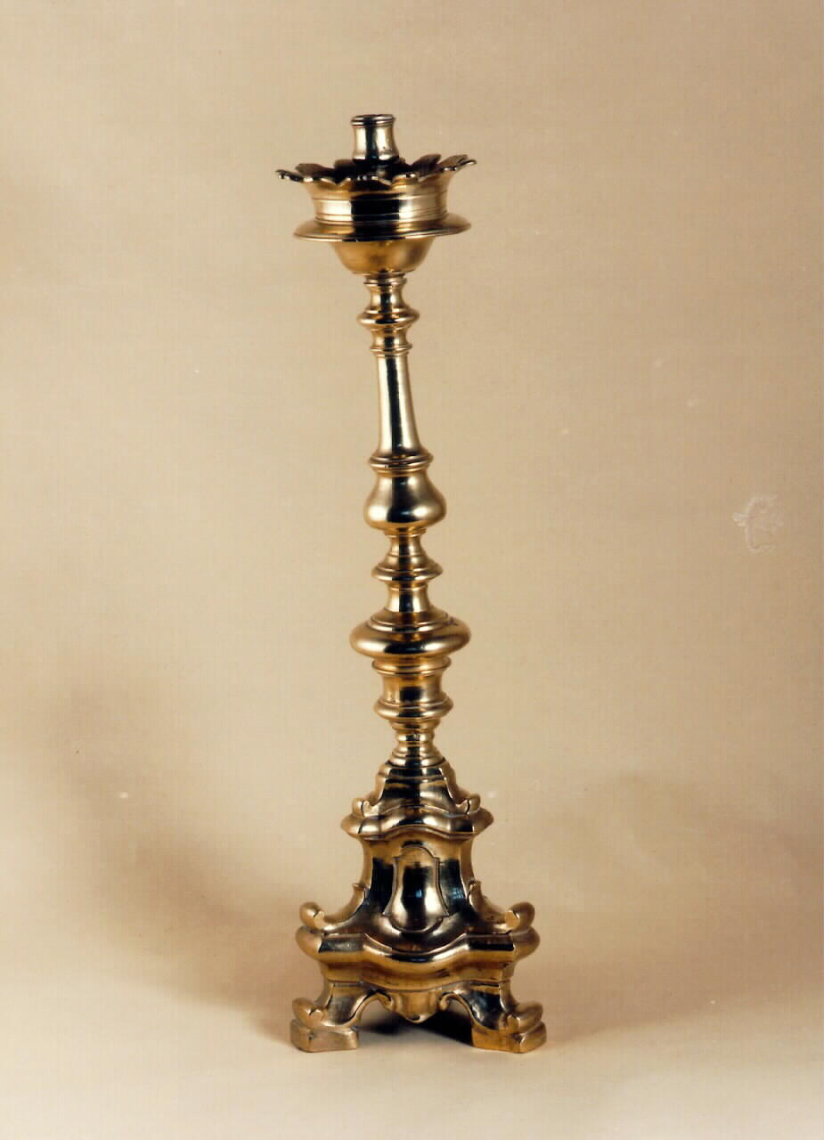 candelabro d'altare, serie - bottega siciliana (primo quarto sec. XX)