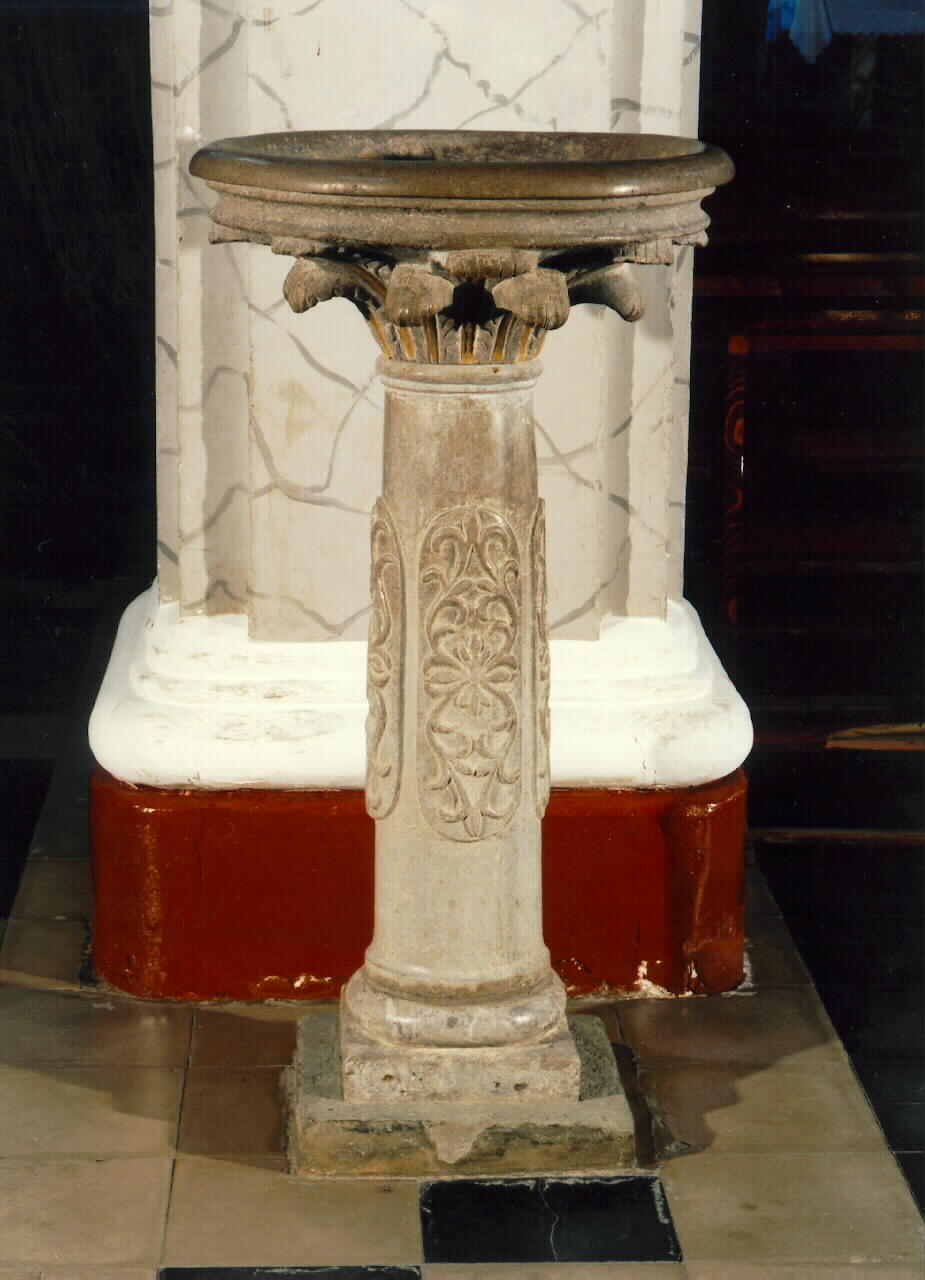 acquasantiera - a fusto - ambito siciliano (Seconda metà sec. XIX)