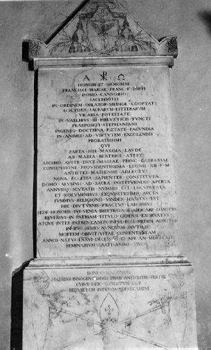 lapide tombale - ambito apuoversiliese (sec. XIX)