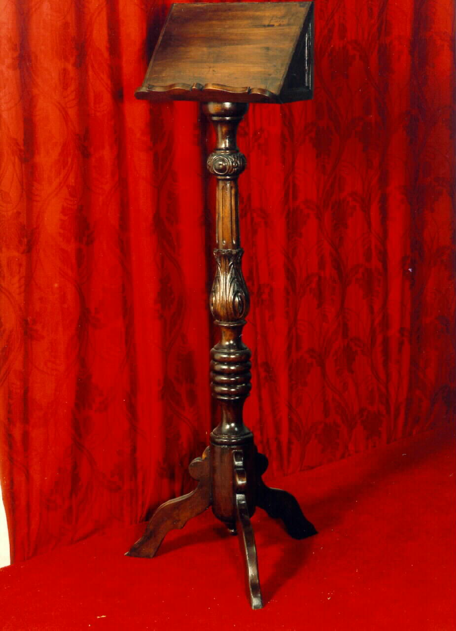 leggio da coro - produzione siciliana (Fine/inizio secc. XIX/ XX)