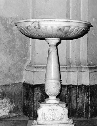 acquasantiera - a fusto - bottega italiana (sec. XVI)