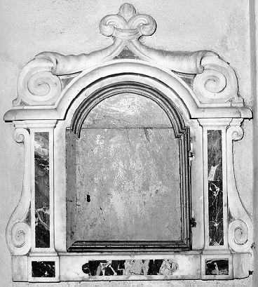 tabernacolo - a frontale architettonico - bottega italiana (sec. XVI)