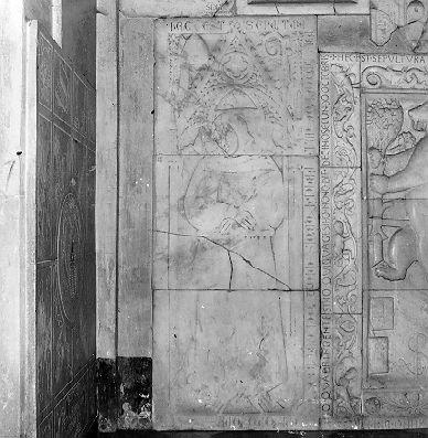 lapide tombale - bottega italiana (sec. XIV)