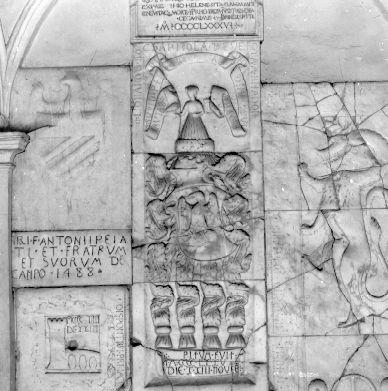 lapide tombale - bottega italiana (sec. XV)