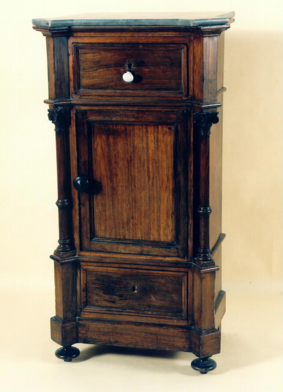 comodino, serie - produzione siciliana (Seconda metà sec. XIX)