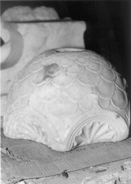 tabernacolo - a tempietto, frammento - bottega apuana (inizio sec. XVI)