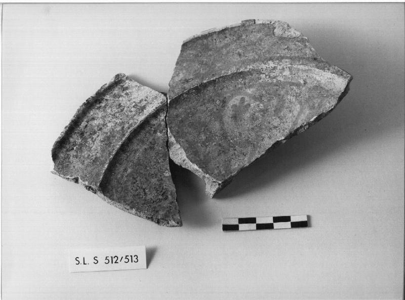 PIATTO/ DUE FRAMMENTI (SEC. XIV)