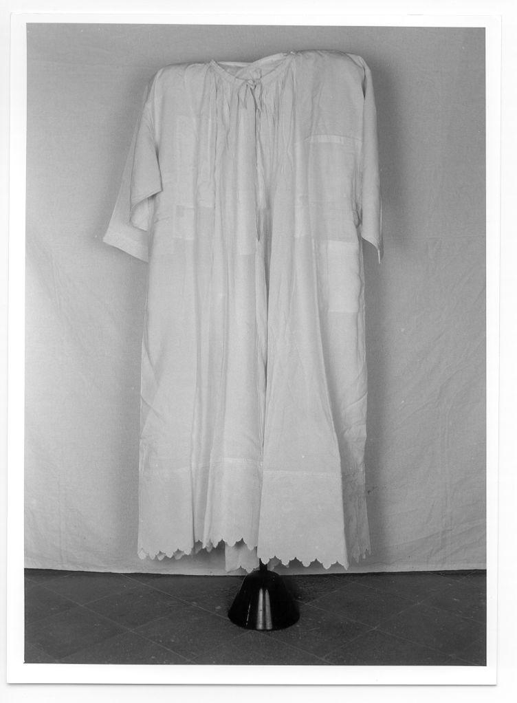 camice - manifattura italiana (sec. XX)