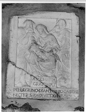 MADONNA CON BAMBINO E SANTI (rilievo) - bottega apuana (sec. XVII)