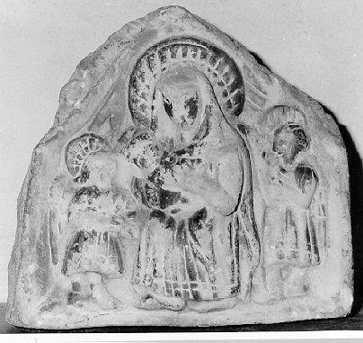 Madonna con Bambino in trono (rilievo) - bottega apuana (sec. XVII)