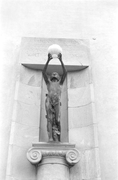 MONUMENTO AI CADUTI DELLA PRIMA GUERRA MONDIALE (monumento) di Angeloni Alfredo (attribuito) (sec. XX)