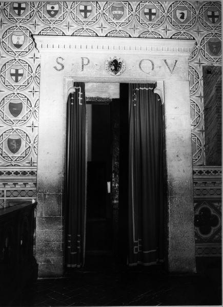 architrave - bottega toscana (sec. XVI)